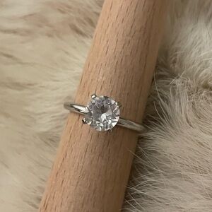 Elegant Silver Women's Ring